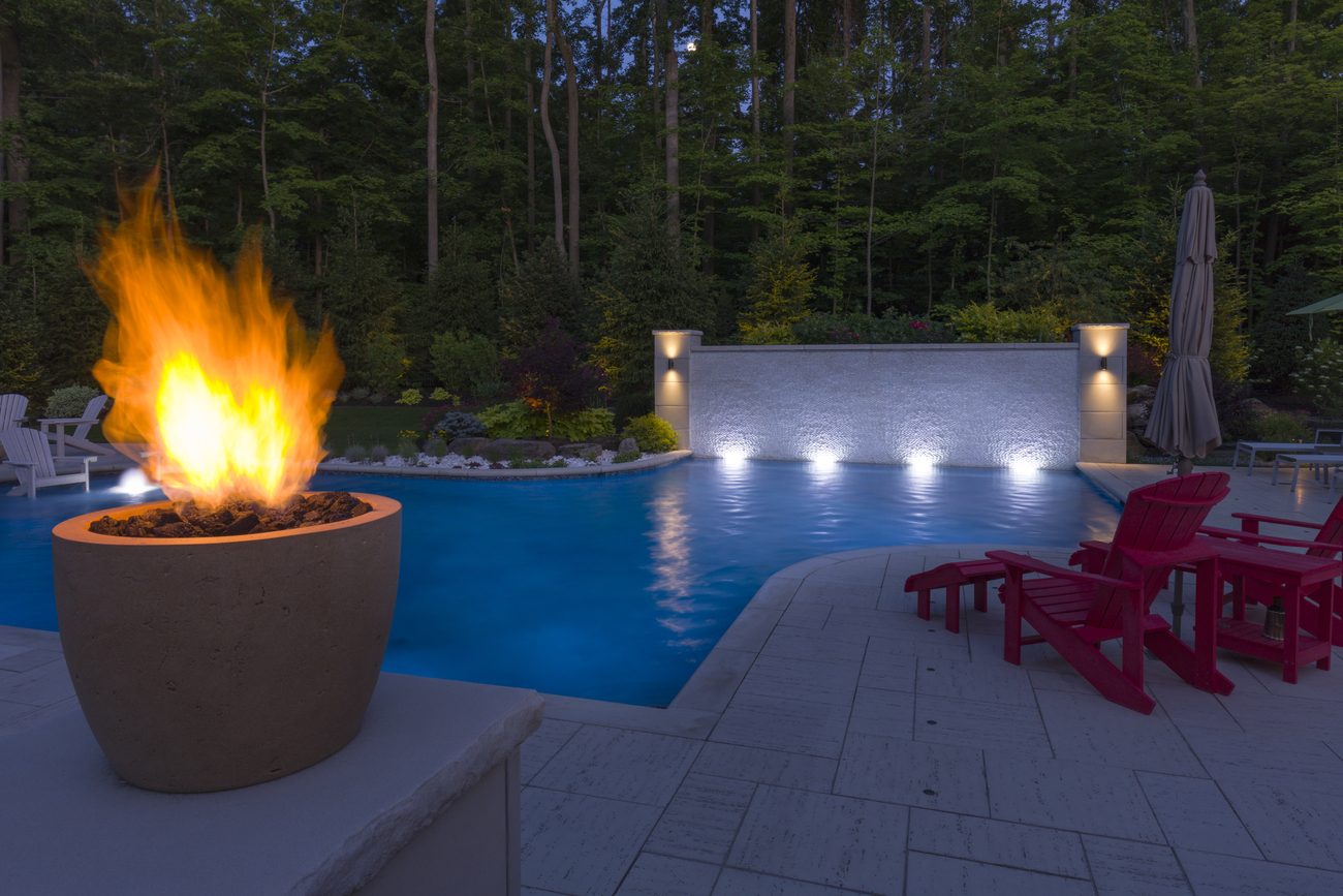 Swimming Pool Features North Olmsted & Cleveland, Ohio HighTech Pools